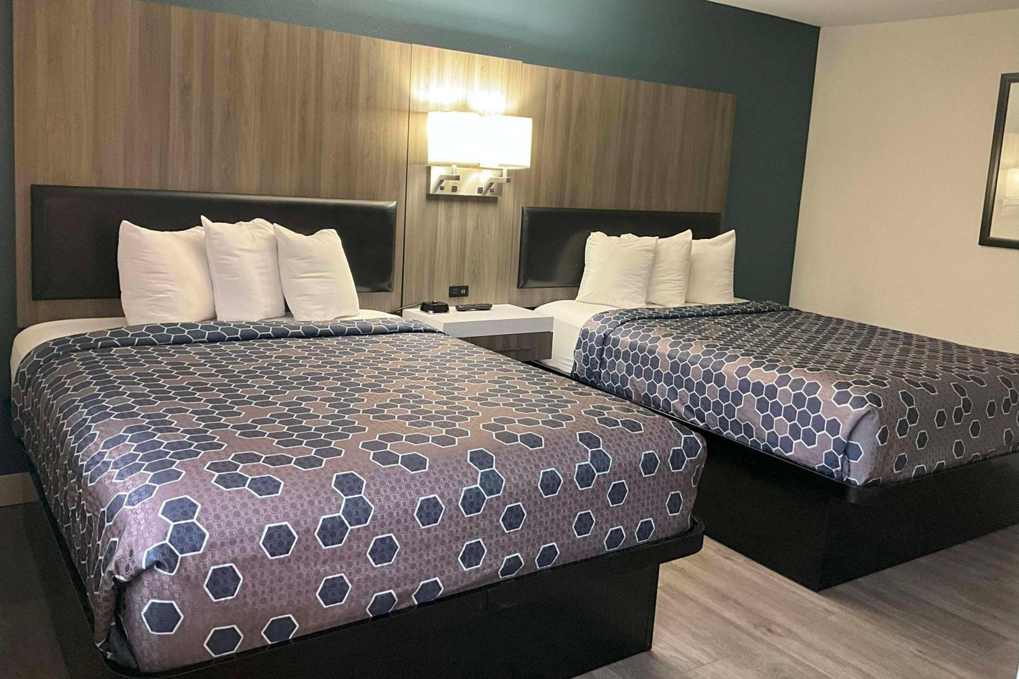 Baymont By Wyndham Kent - Seattle Hotel Екстериор снимка