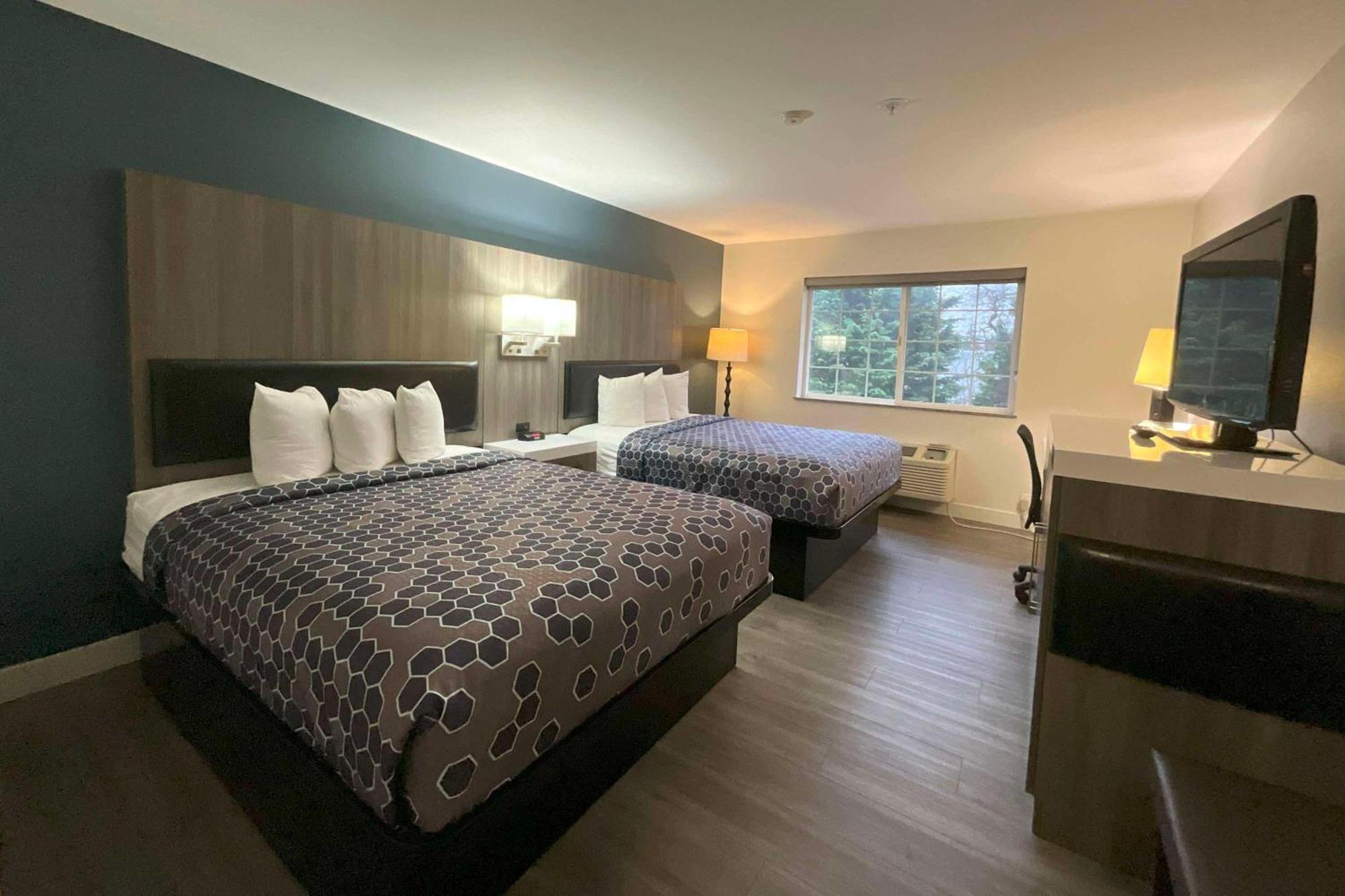 Baymont By Wyndham Kent - Seattle Hotel Екстериор снимка