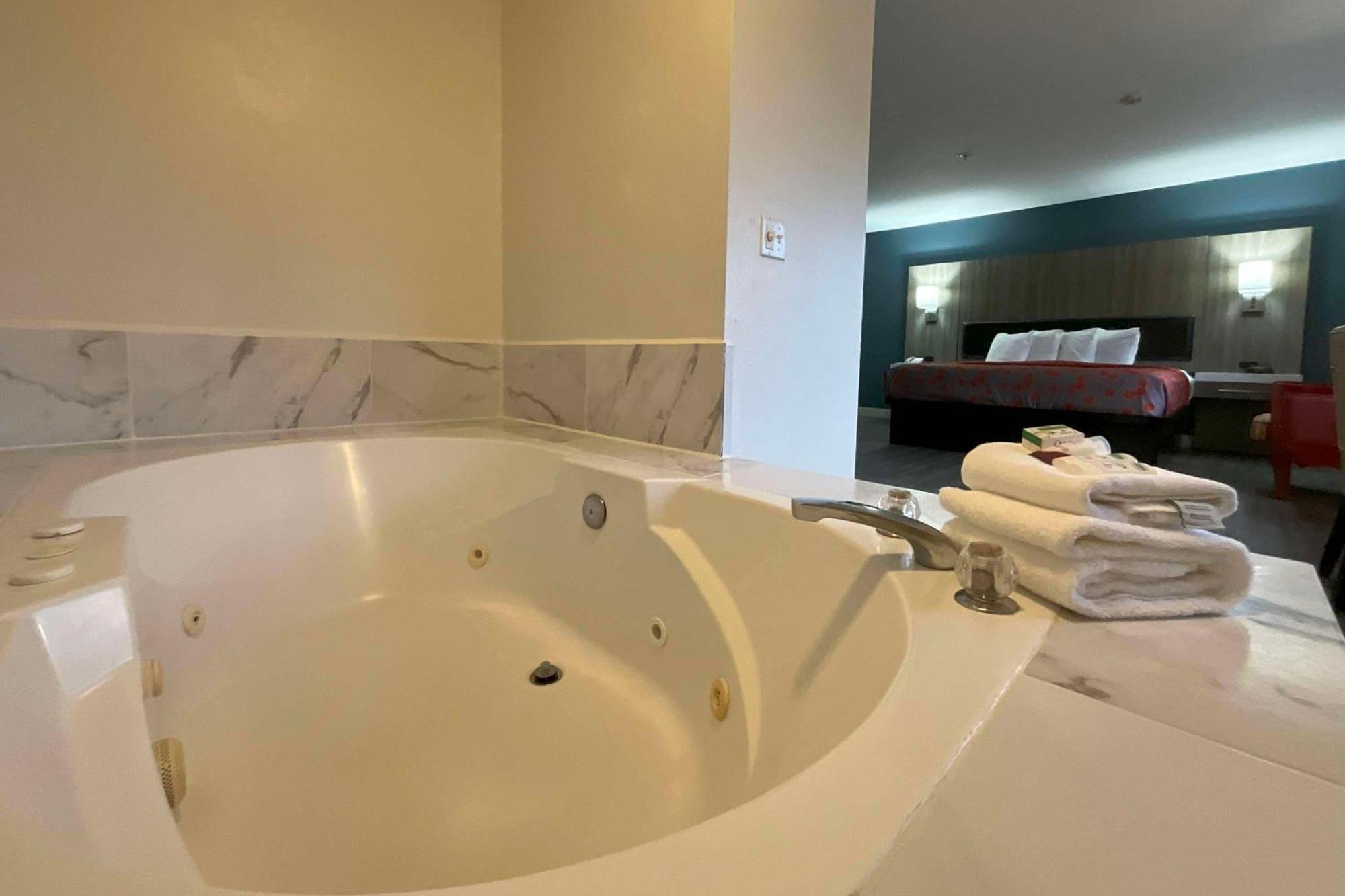 Baymont By Wyndham Kent - Seattle Hotel Екстериор снимка